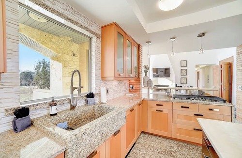 Blanco Villa | River front villa w/pool, BBQ, hiking, fireplace
