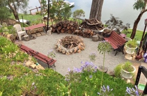 Younghusband House | River Frontage Property - Unique Views