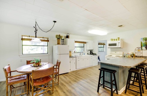 McComb Cottage | River Frontage: Quiet Mississippi Vacation Rental