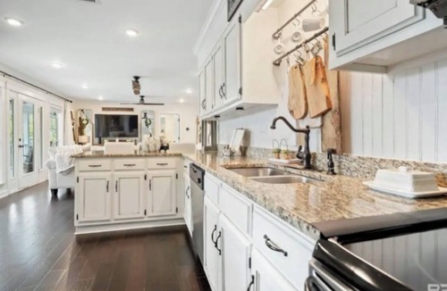 Fairhope Cottage | River Getaway in Fairhope