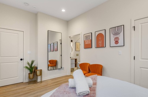 River Grove House | River Grove Luxury 2 Bedroom Apartment