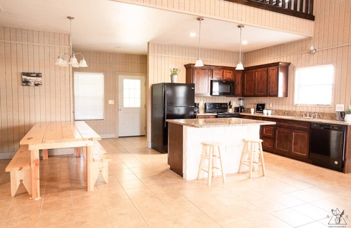 Concan House | River Grove Rentals House #10