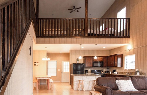 Concan House | River Grove Rentals House #10