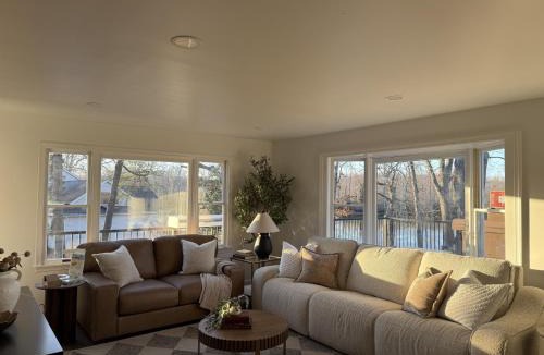Golts House | River Heights Retreat
