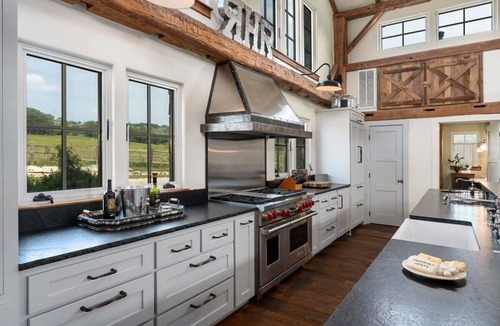 Blanco House | River Hill Ranch, Pet friendly, Fireplace