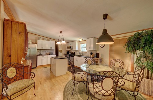 Center Point House | River Hollow Retreat