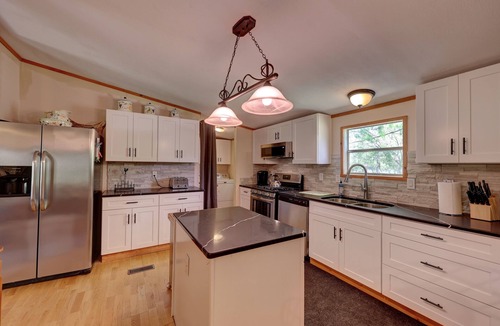 Center Point House | River Hollow Retreat