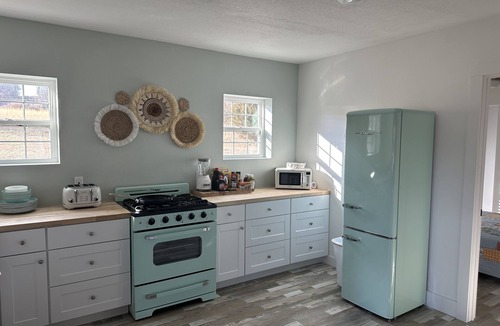 Brixey House | River Home& 15 acres with your own beach next to Hodgson Mill.