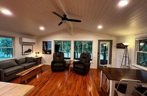 Keene House | River House - Cottage with KY River View & Access