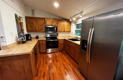 Keene House | River House - Cottage with KY River View & Access