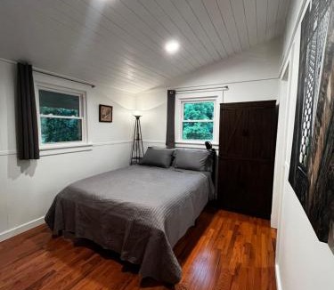 Keene House | River House - Cottage with KY River View & Access