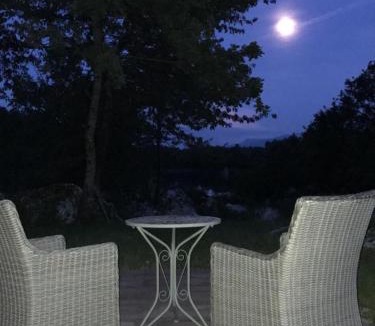 Gospic Ski Chalet | River House Moon