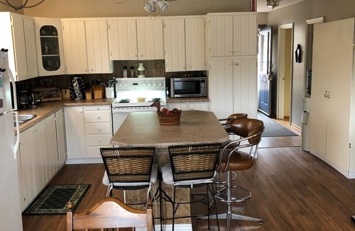 Ryerson House | River Lea Cottage-on the Majestic Magnetawan River-EASTER DISCOUNT! 4 nights!