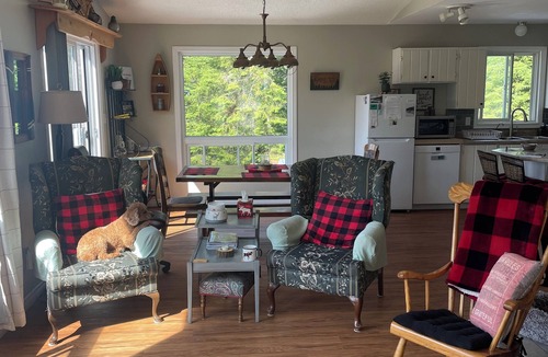 Ryerson House | River Lea Cottage-on the Majestic Magnetawan River-EASTER DISCOUNT! 4 nights!