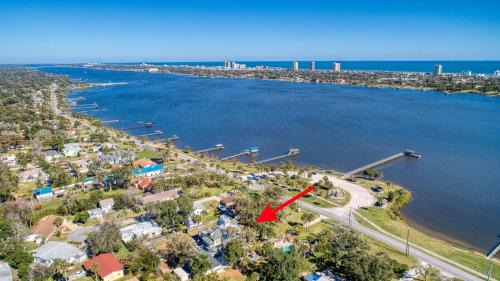 Holly Hill Bed & Breakfast | River Lily Inn Bed and Breakfast