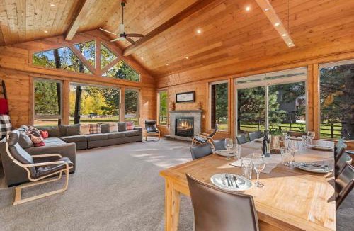 Leavenworth House | River Lodge in Plain - Alice Lodging