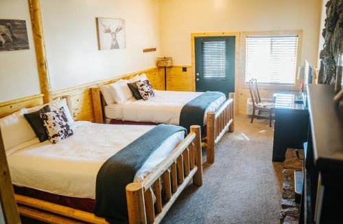 Last Chance Cabin | River Lodge