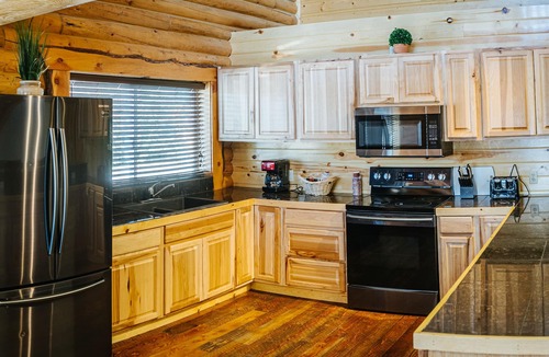 Last Chance Cabin | River Lodge