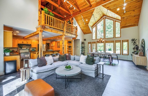Naches Cabin | River Lover's Paradise! Luxe Cabin on the Naches