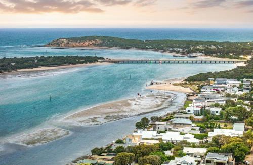 Barwon Heads House | River Meets Ocean Edge - Absolute Waterfront