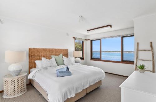 Barwon Heads House | River Meets Ocean Edge - Absolute Waterfront