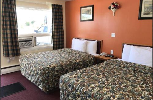 Sturgeon Falls Hotel | River Mist INN