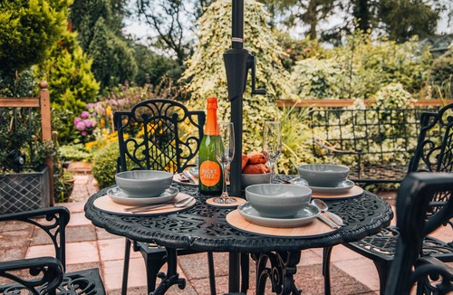 Buildwas Apartment | River Mist - Tranquil Riverside Retreat