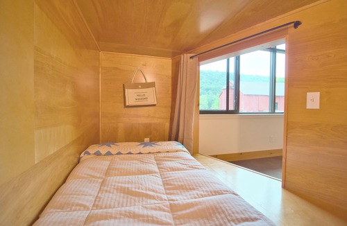 Clearville Resort | River Mountain Modern Lodge – Hot Springs Tubs