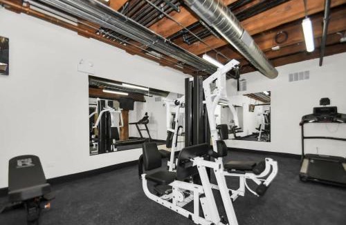 Near North Side Apartment | River North Rooftop With In and Out Parking 1