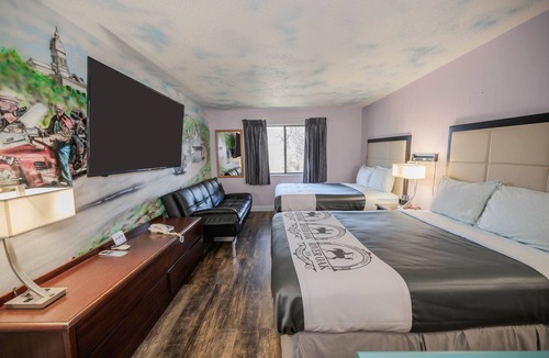 Bandera Hotel | River Oak Inn