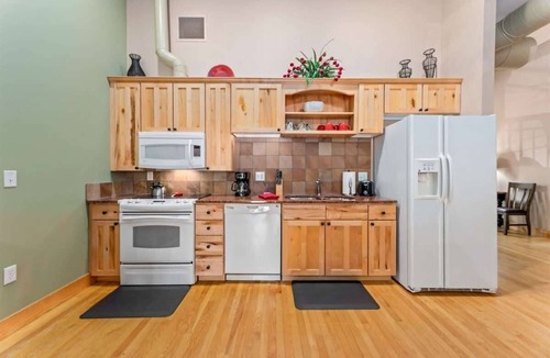 Estes Park Condo | River Overlook Loft: Downtown Condo