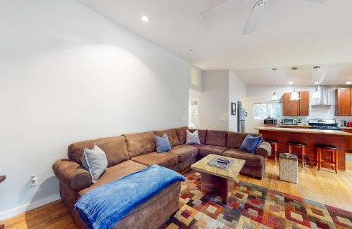 Rio Nido House | River Paradise