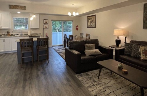 Wenatchee House | River Park Town House, Unit 302