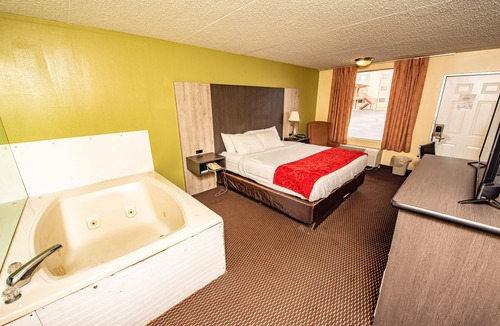 Pigeon Forge Hotel | River Place Inn