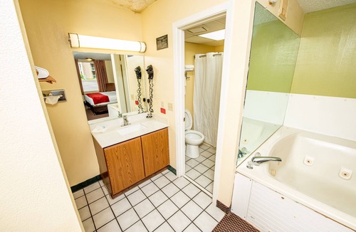 Pigeon Forge Hotel | River Place Inn