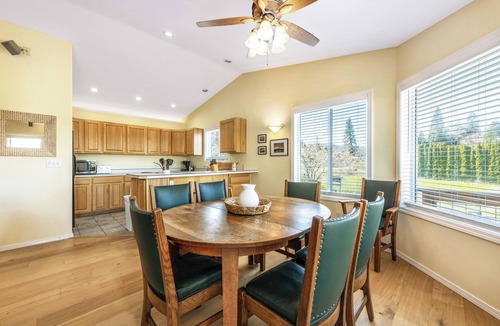 Hood River House | River Ranch - Close to DT Hood River!