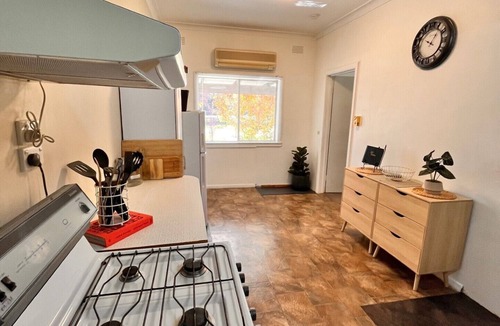 Myrtleford House | River Rest Retreat