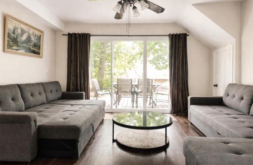 Tweed House | River Retreat- Hot tub-Games-BBQ-Bonfire-Sleeps 14