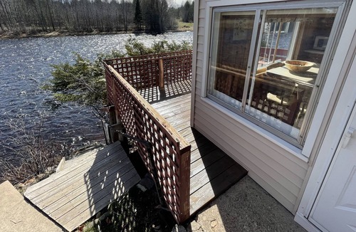 Northland Cottage | River Retreat