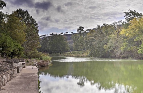 Hunt House | River Retreat w/ Deck, 2 Kayaks, Fire Pit & Grill!