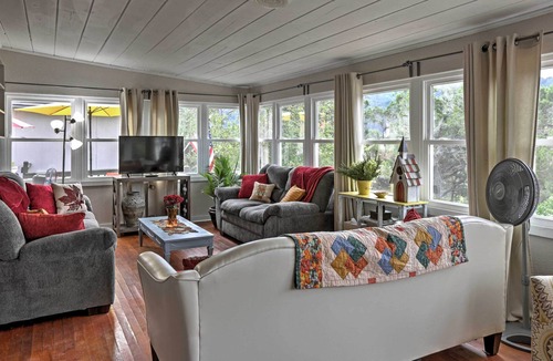 Hunt House | River Retreat w/ Deck, 2 Kayaks, Fire Pit & Grill!