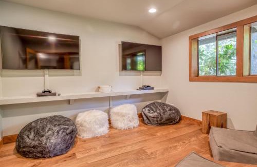 Century West House | River Ridge 427B