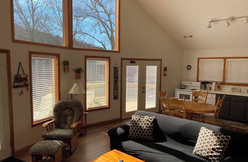 Norfork Hotel | River Ridge Inn