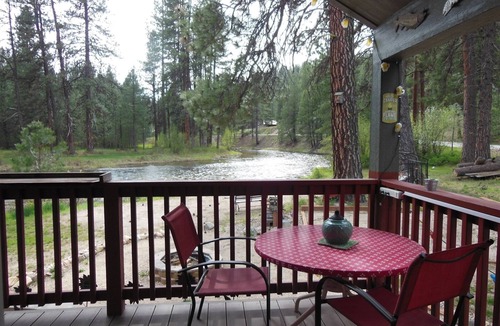 Garden Valley Cabin | River, River, River! Pet Friendly, Sleeps 5
