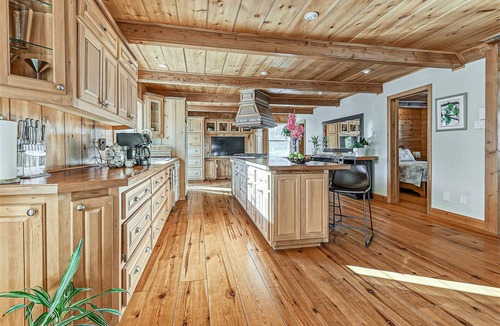 Notre-Dame-de-la-Merci House | River Rock Retreat CITQ 311224