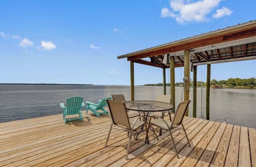 Orange Park House | *River Road Cottage* - Dock, Board Games, Wifi