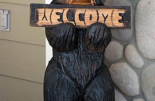 Yosemite West House | River Rock Retreat