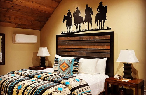 Green River Bed & Breakfast | River Rock Inn B&B - Adults Only