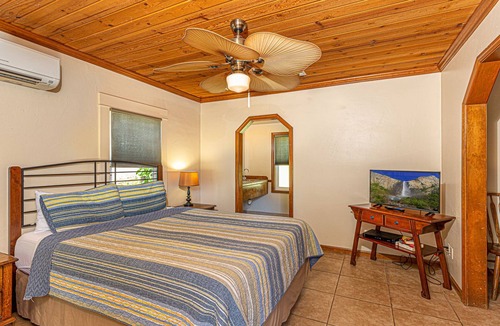 Mariposa Hotel | River Rock Inn