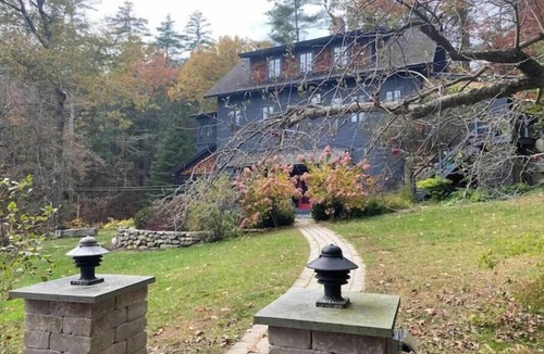 Wilton Apartment | River Room overlooking the waterfall